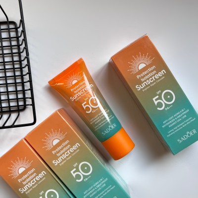 کرم ضدآفتاب 6 در 1 SPF 50 سادور SADOER Sunscreen