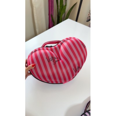 کیف و چمدان لباس زیر قلبی VICTORIA SECRET