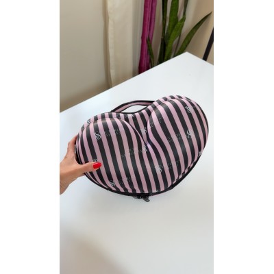 کیف و چمدان لباس زیر قلبی VICTORIA SECRET
