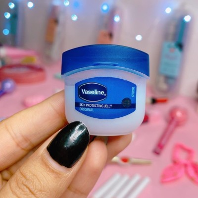 وازلین لب مینی سایز 5.5 گرمی vaseline Skin Protecting